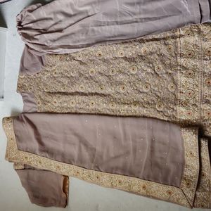 Women shalwar kameez suit